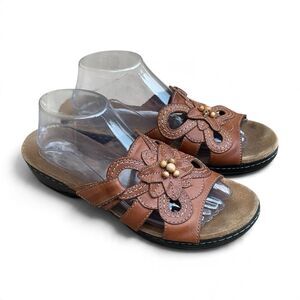 Clarks Brown Leather Floral Beaded Wedge Sandals Boho Comfort Chic 9.5M